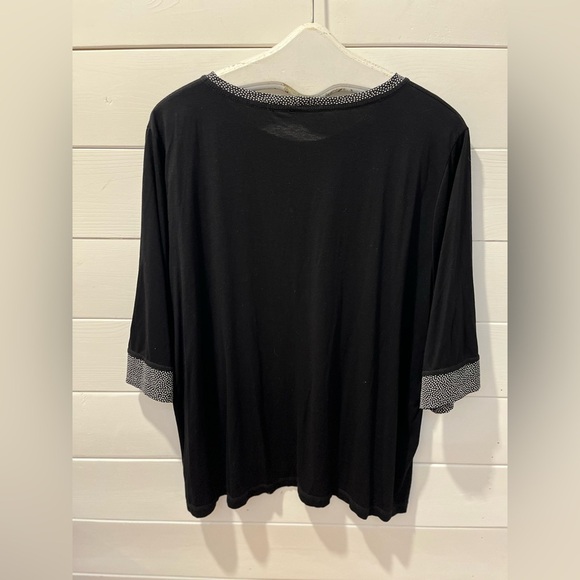 🖤 FA CONCEPT Black Top with Polka Dot Accents – Size 1X (refer to measurements) - Picture 6 of 7